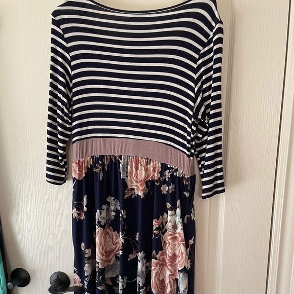 Knit dress with pockets - Picture 3 of 3